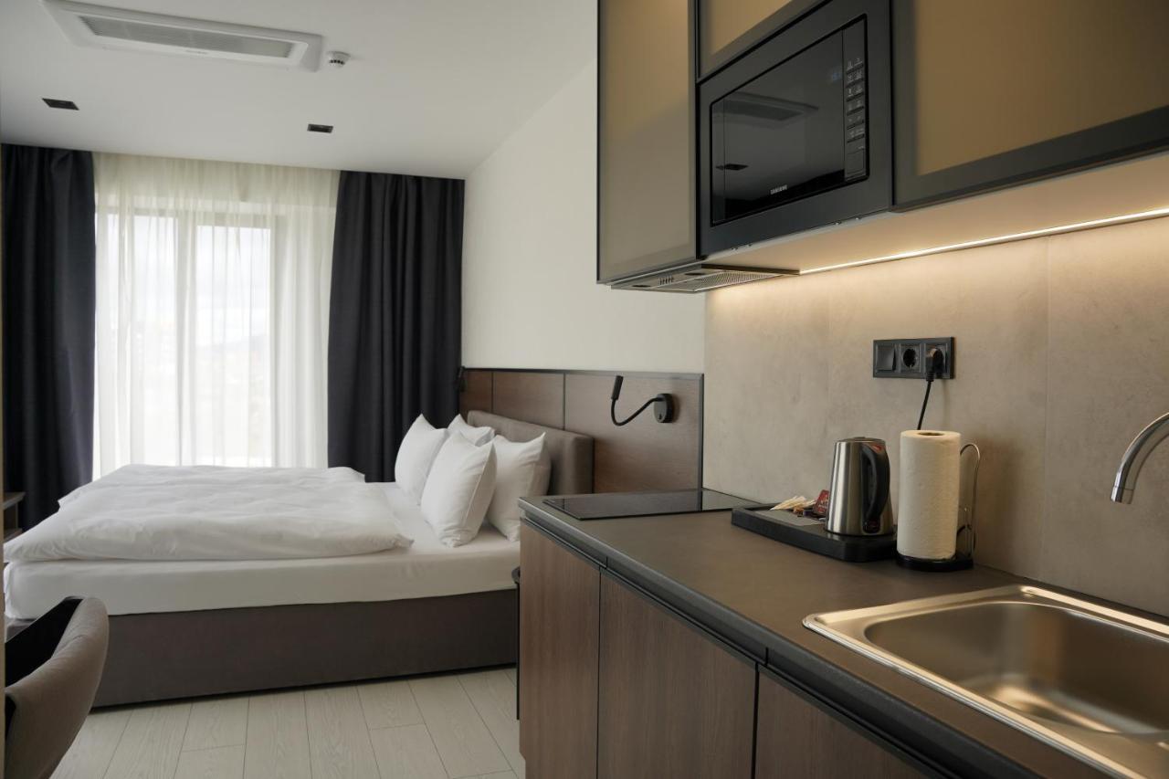 Buka Apart-Hotel & Spa บูโคเวล ภายนอก รูปภาพ