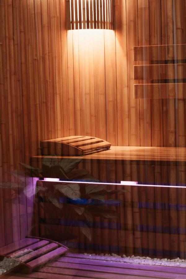 Buka Apart-Hotel & Spa บูโคเวล ภายนอก รูปภาพ